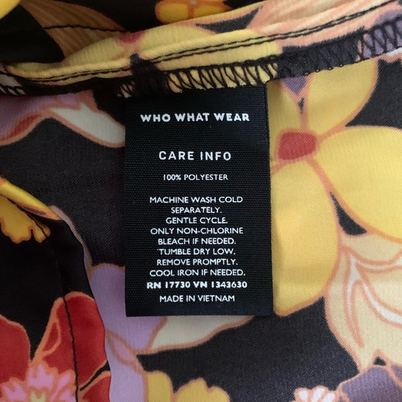 𝅺Who What Wear Floral Long Sleeve Blouse Fall - Picture 4 of 6